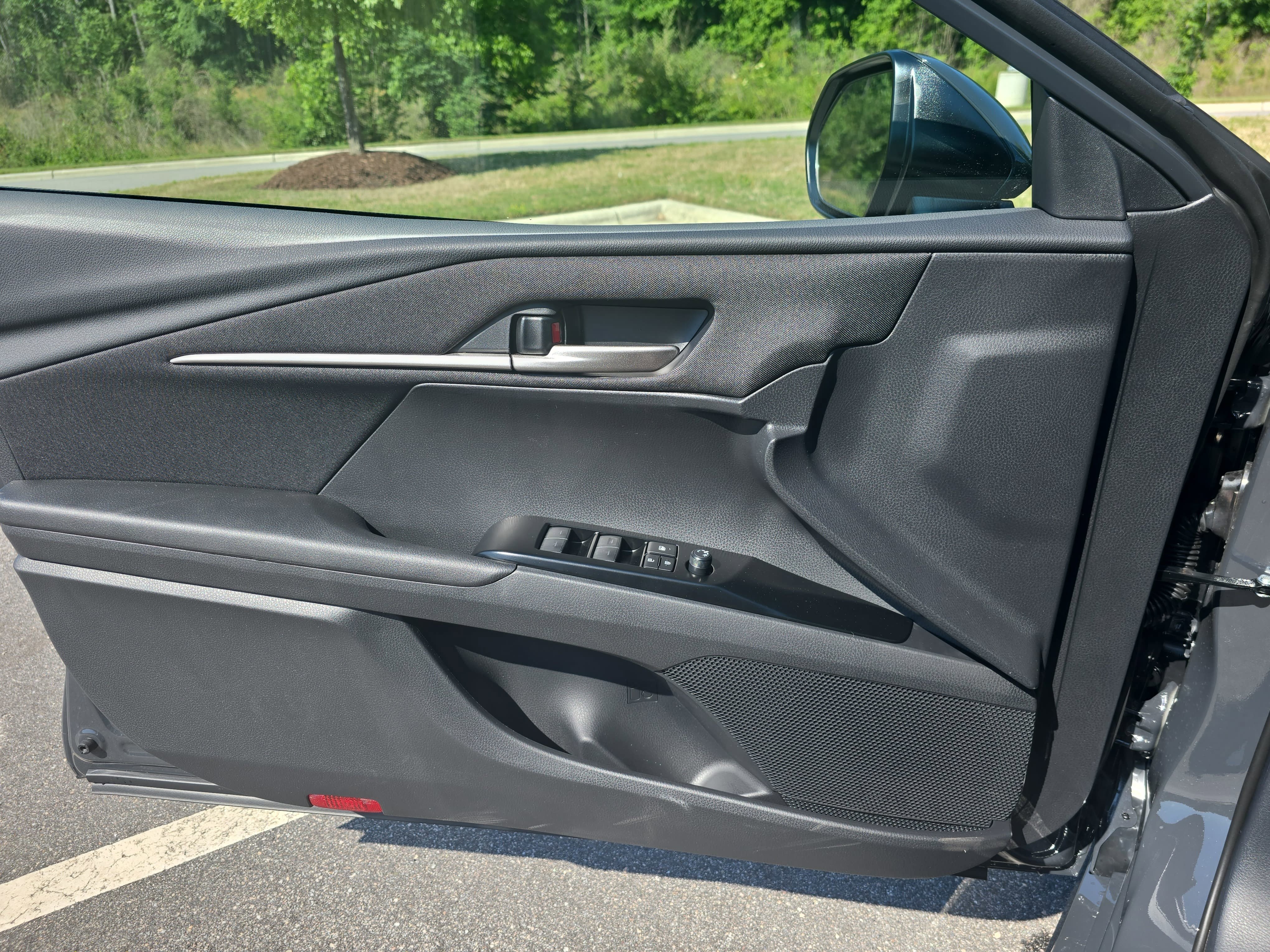 New 2026 Toyota Camry LE FWD image 28