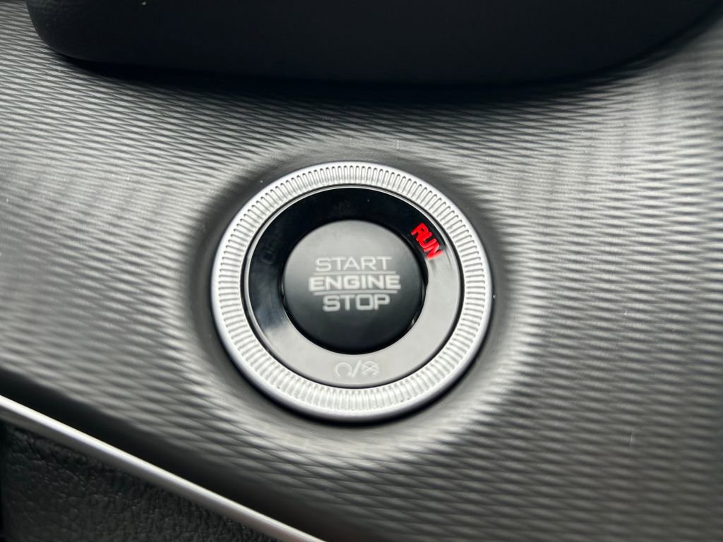 New 2025 Jeep Grand Cherokee L Altitude image 19