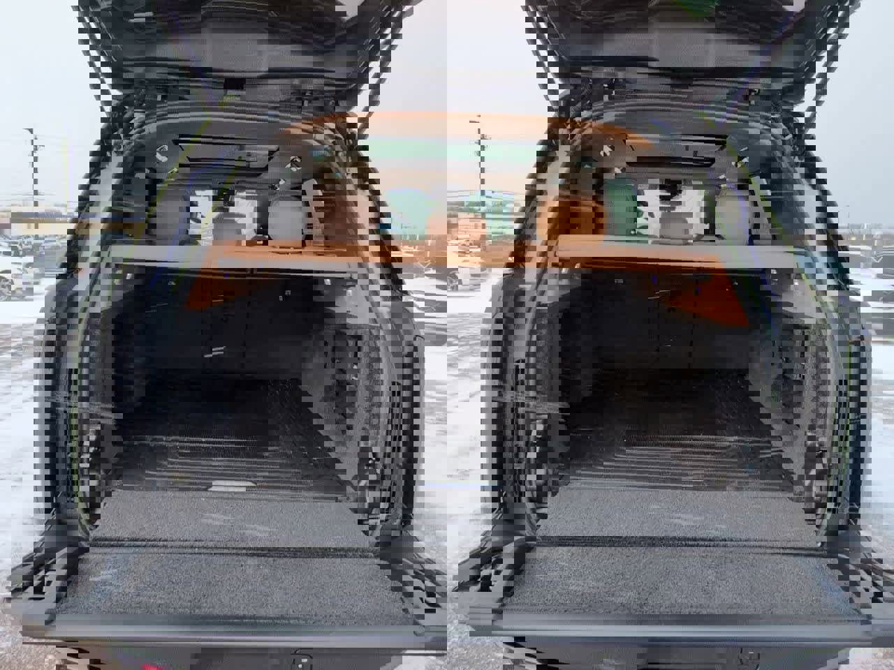 New 2026 Land Rover Range Rover SE image 35