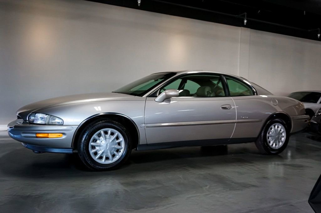 Used 1997 Buick Riviera Supercharged Coupe image 44