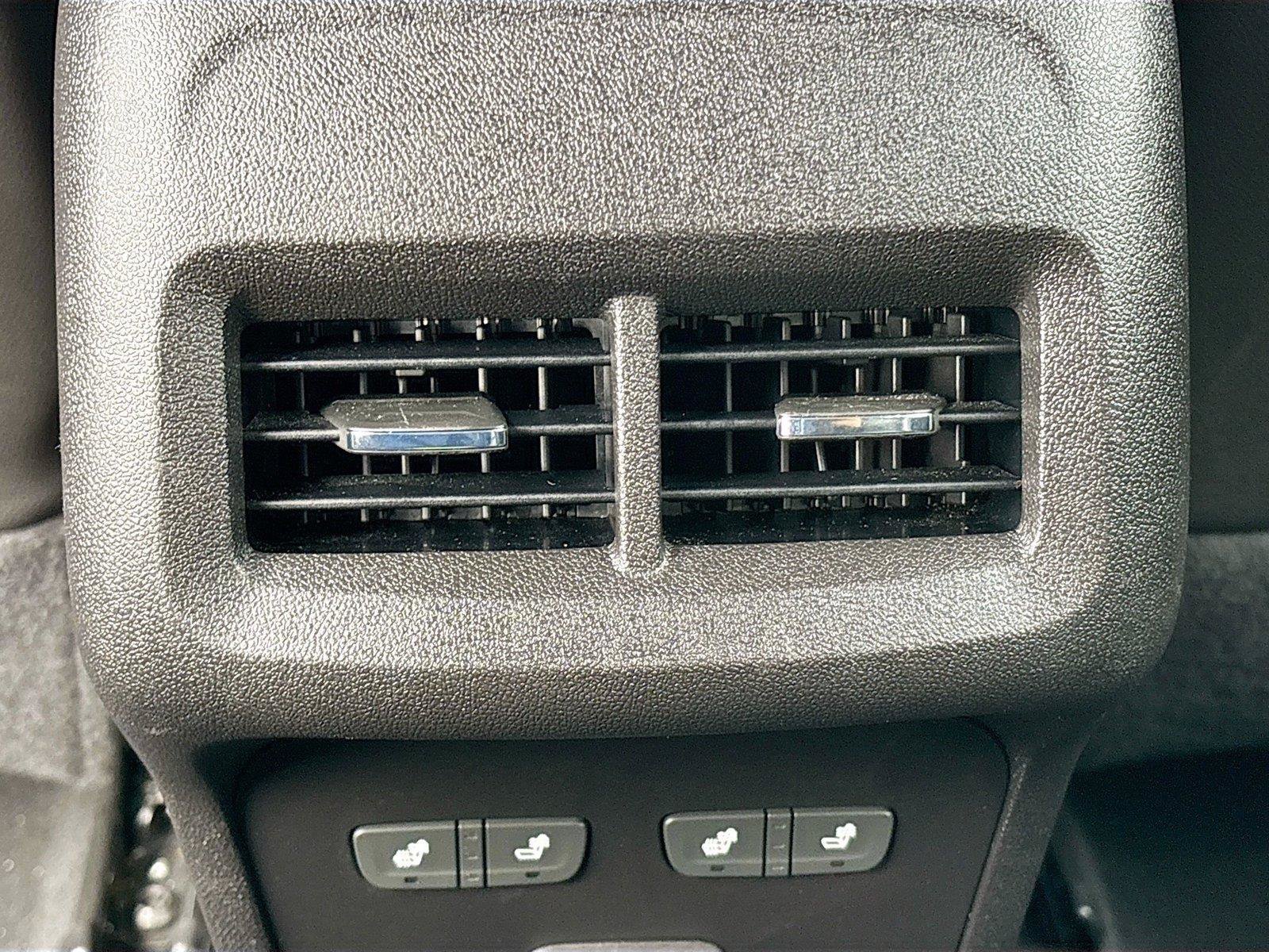 Used 2019 Chevrolet Equinox Premier FWD image 27