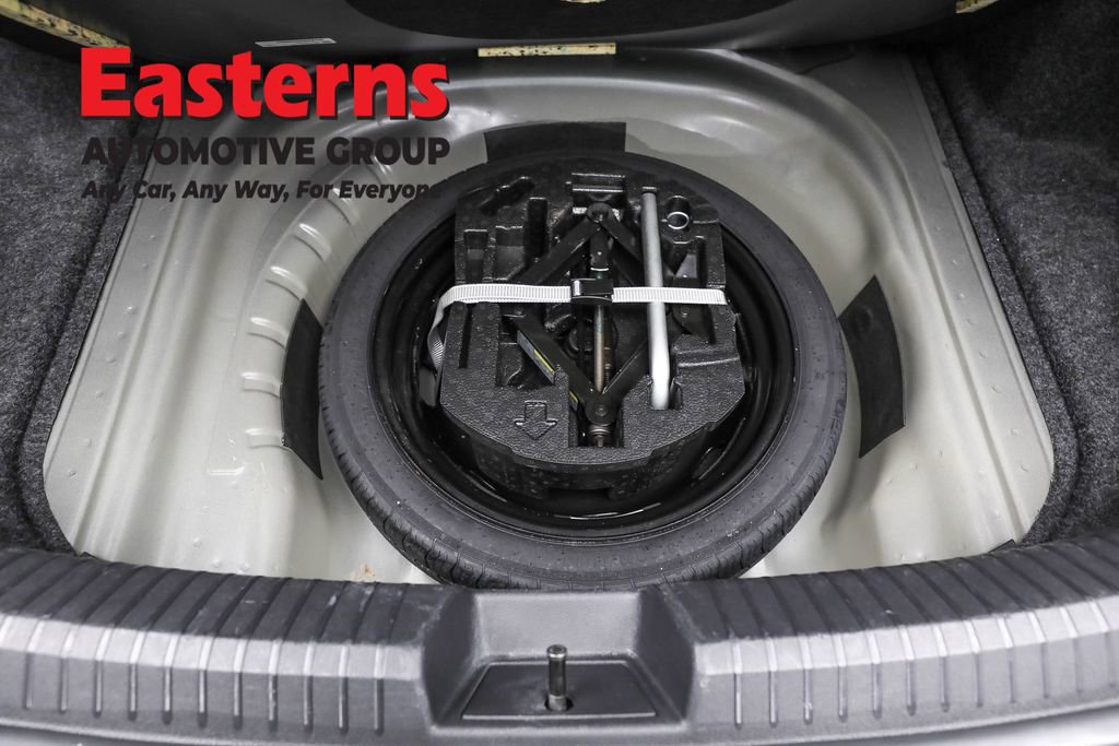 Used 2021 Volkswagen Jetta SE w/ SE Cold Weather Package image 22