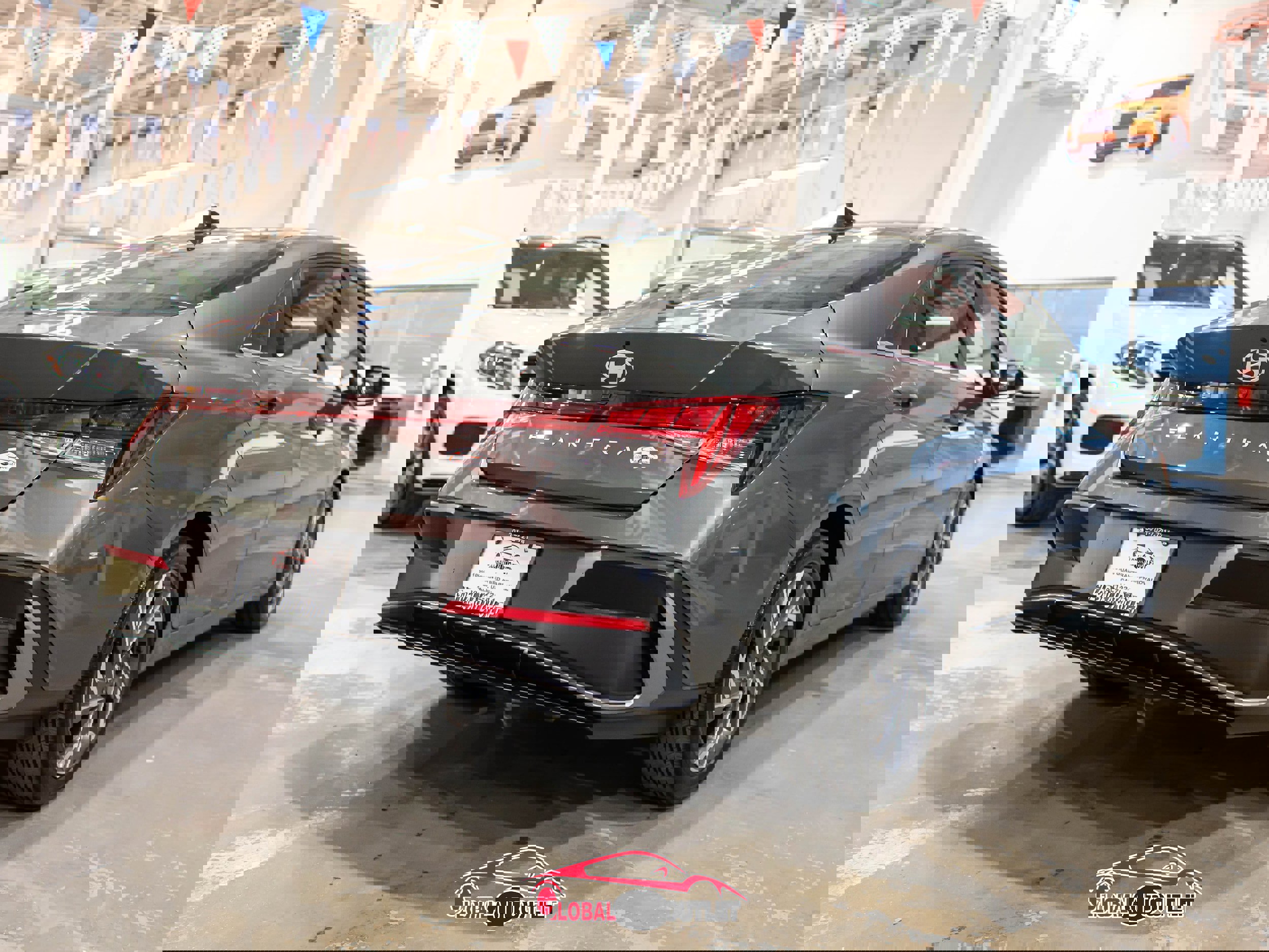 Used 2025 Hyundai Elantra SEL image 7