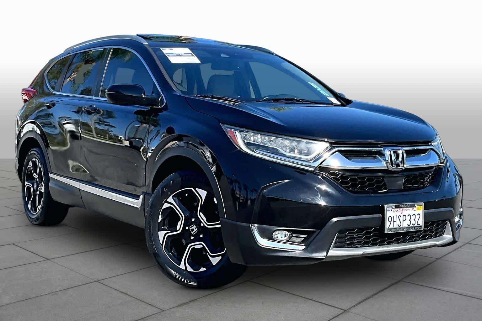 Used 2018 Honda CR-V Touring image 2