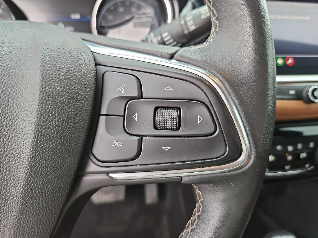 Used 2021 Buick Encore GX Essence w/ Sport Touring Package FWD image 22