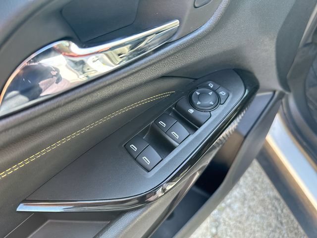 Used 2024 Chevrolet Trax LT w/ Driver Confidence Package FWD image 25