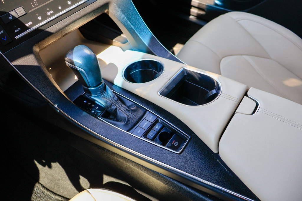 Used 2021 Toyota Avalon XLE w/ Moonroof Package FWD image 18