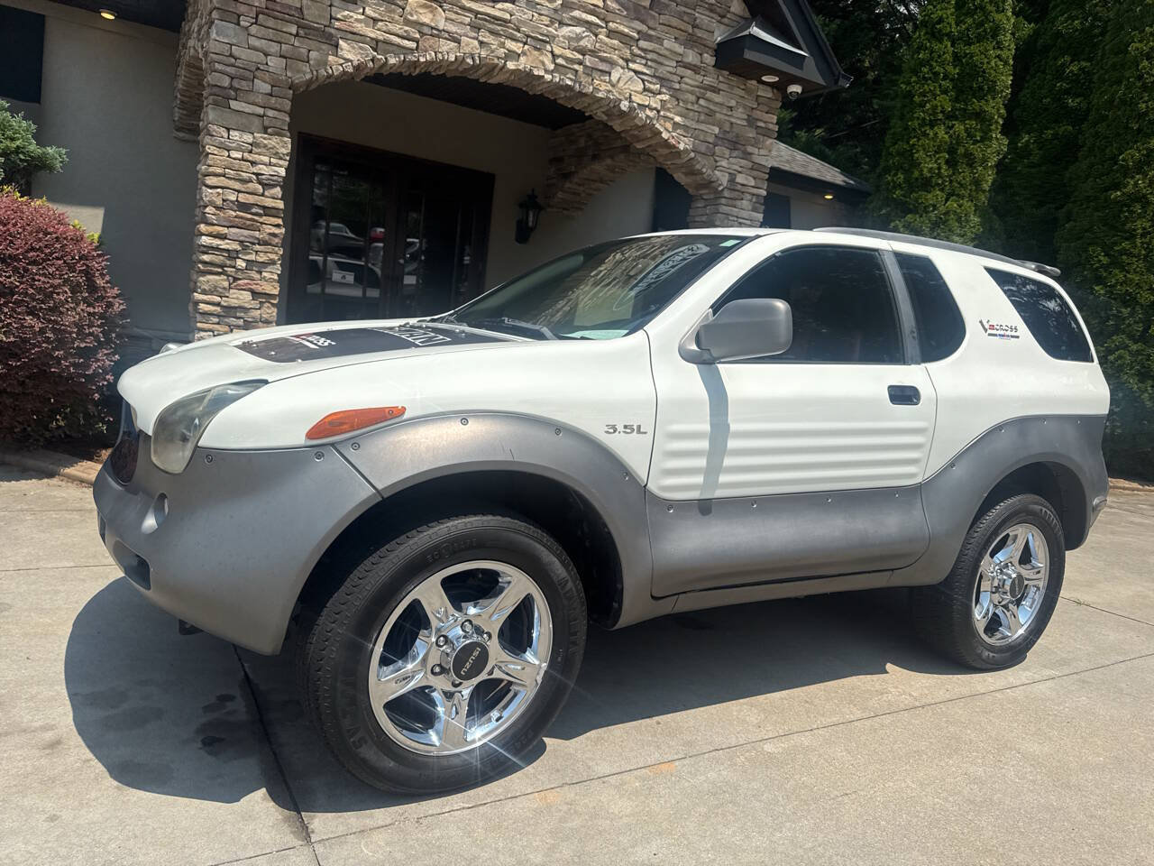 Used 1999 Isuzu VehiCROSS AWD/4WD image 2