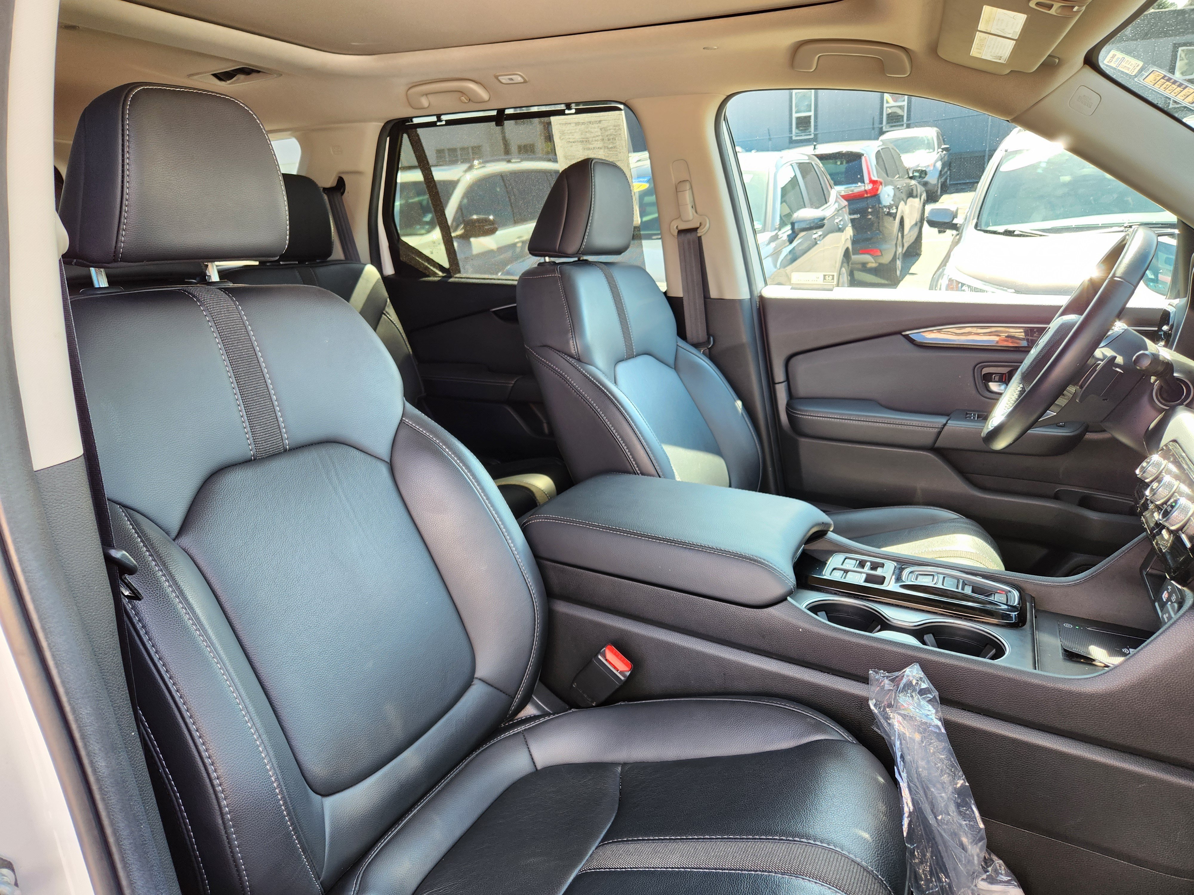 Used 2025 Honda Pilot Touring image 16
