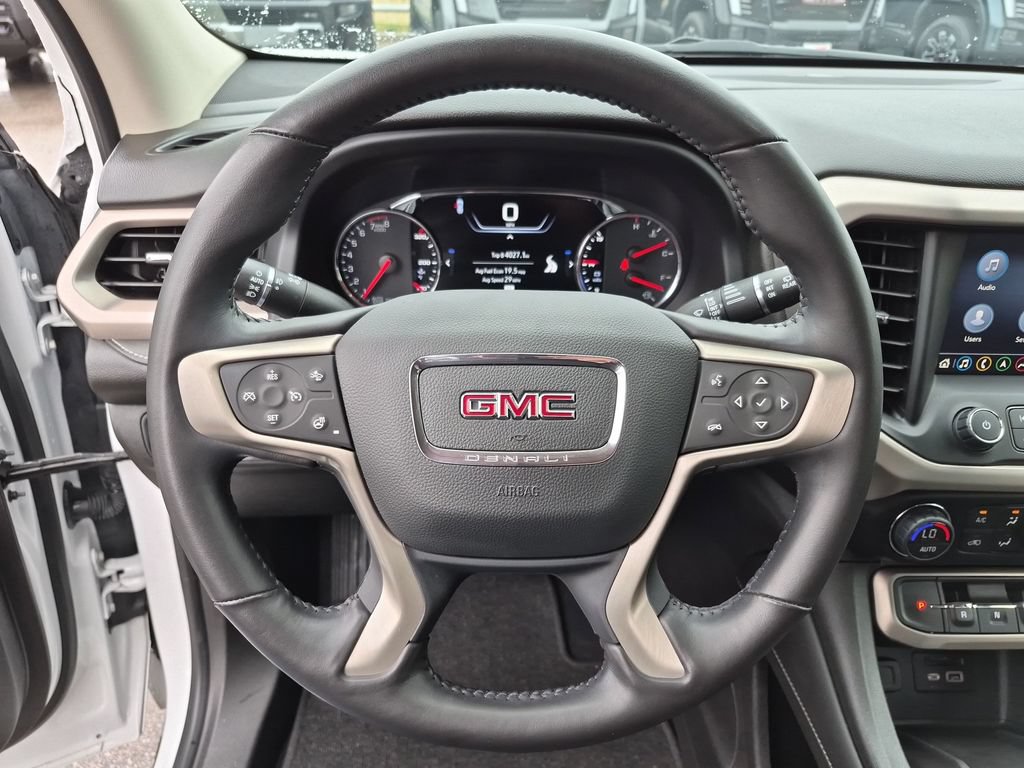 Used 2022 GMC Acadia Denali w/ Denali Ultimate Package FWD image 23