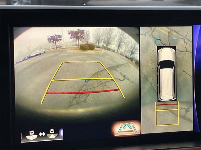 Used 2019 Lexus LX 570 4WD w/ Luxury Package image 27