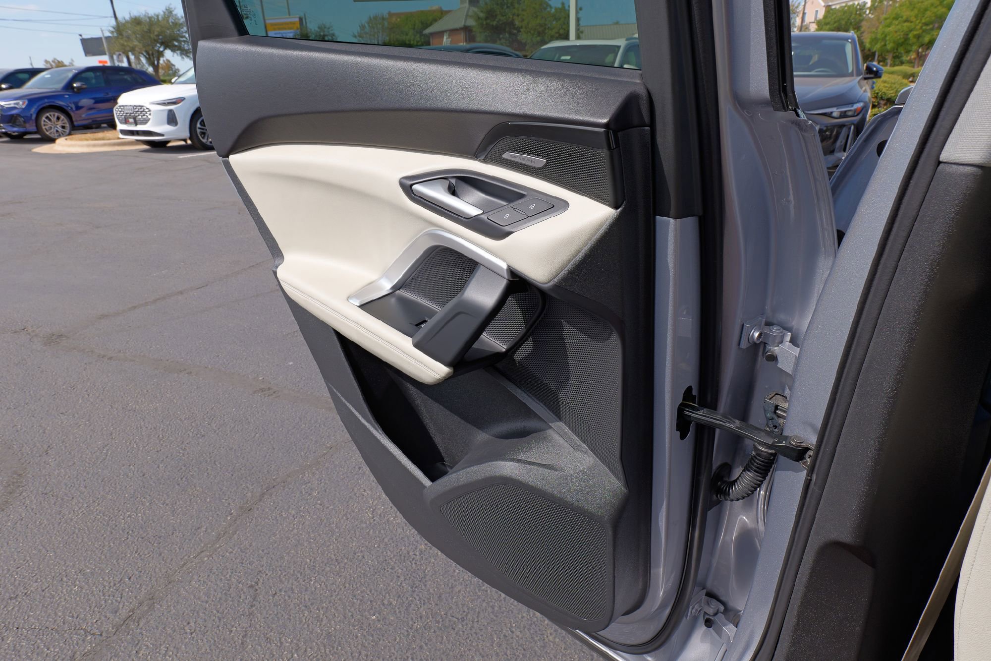 Used 2025 Audi Q5 Premium Plus w/ Premium Plus image 34