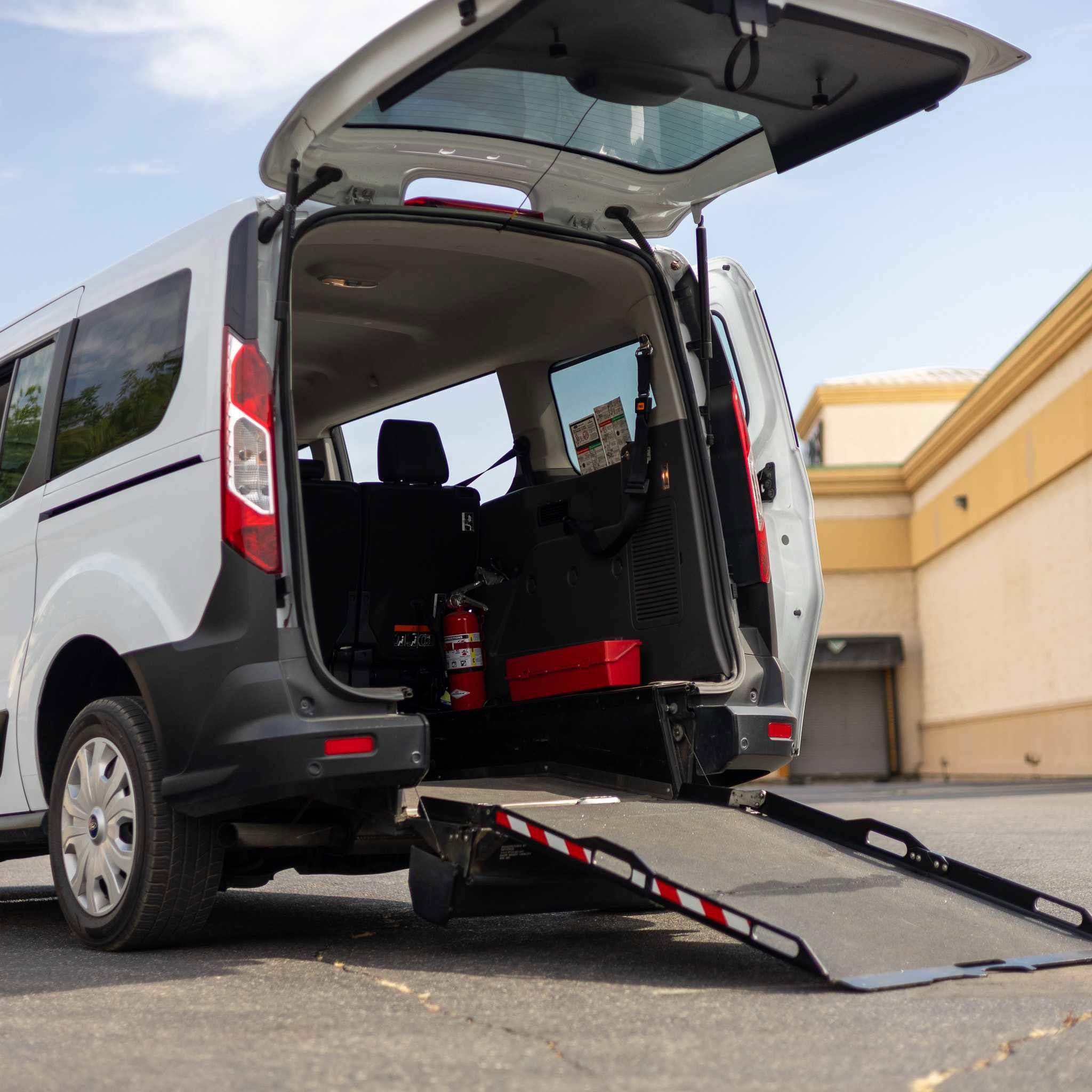 Used 2022 Ford Transit Connect XL image 25