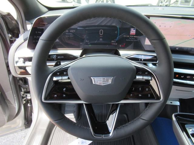 New 2025 Cadillac Lyriq Luxury image 16