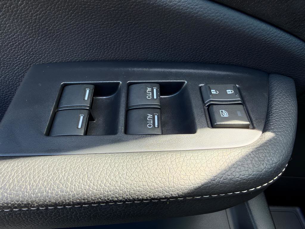 Used 2025 Honda Ridgeline Sport image 25