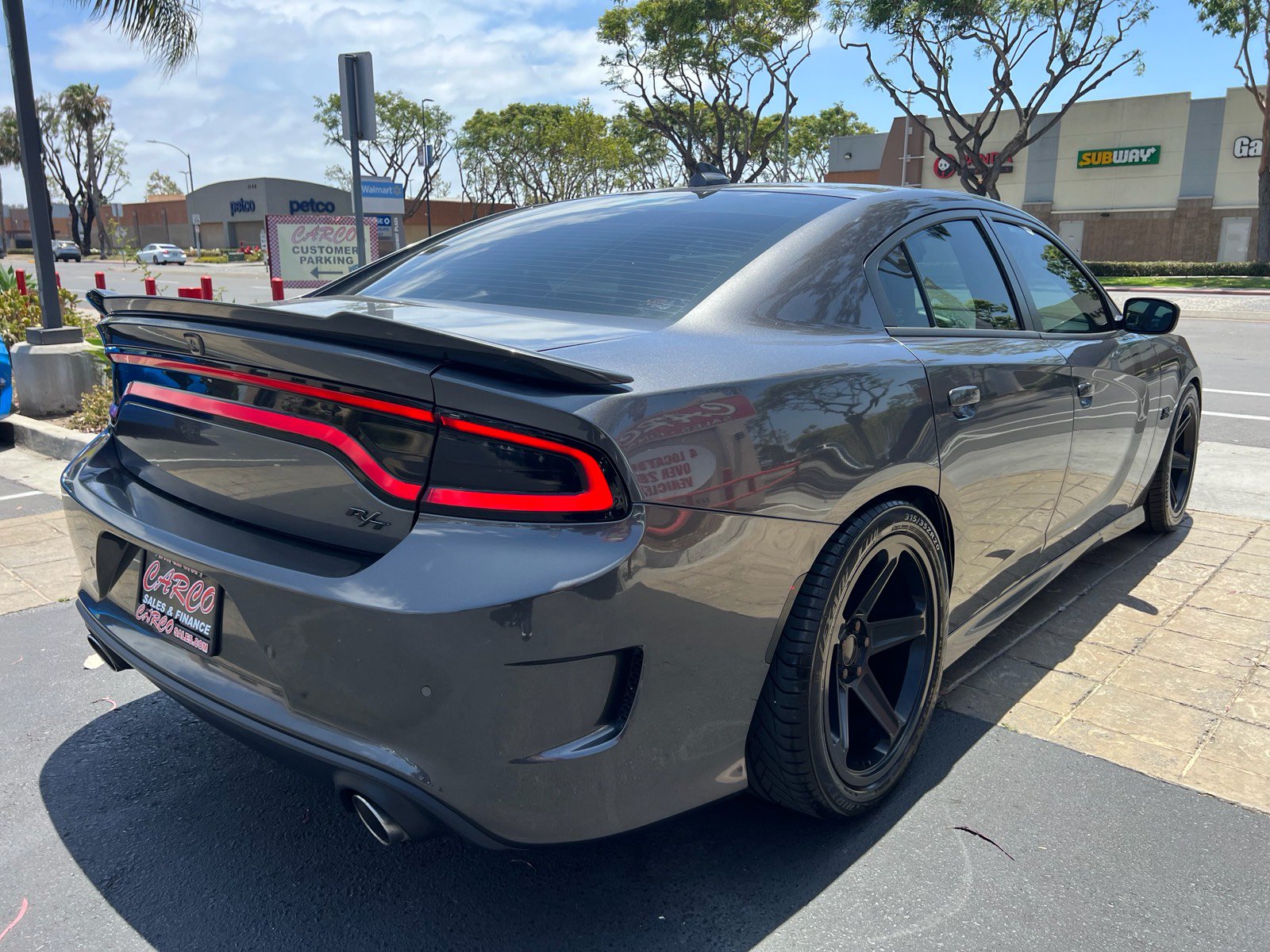 Used 2019 Dodge Charger R/T RWD image 10