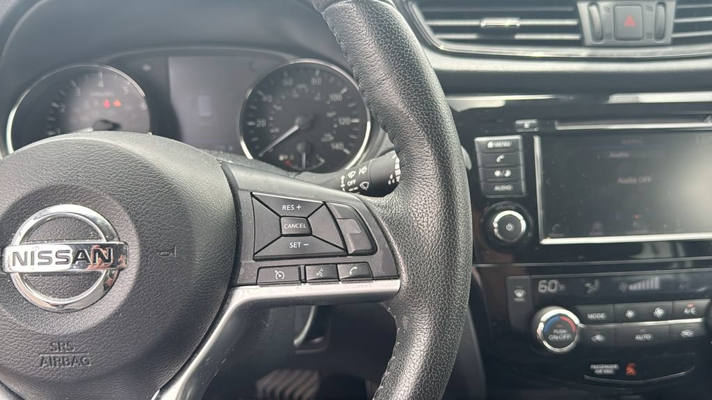 Used 2020 Nissan Rogue SV AWD/4WD image 11