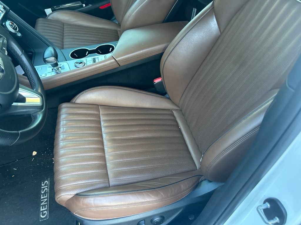 Used 2021 Genesis G70 2.0T w/ Elite Package RWD image 11