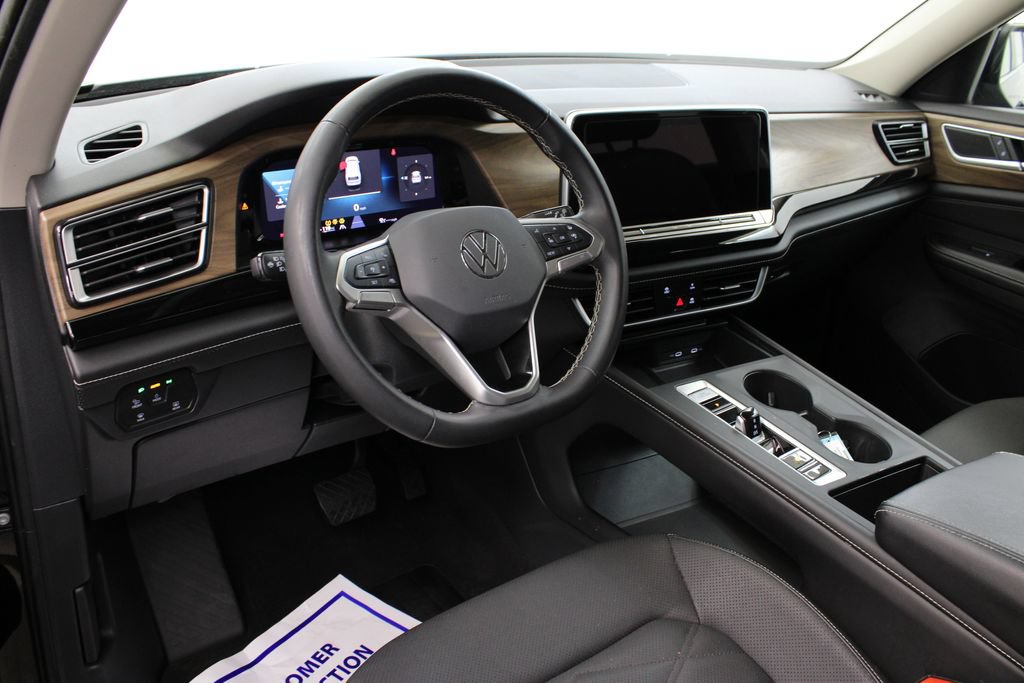 Used 2024 Volkswagen Atlas SE AWD/4WD image 10