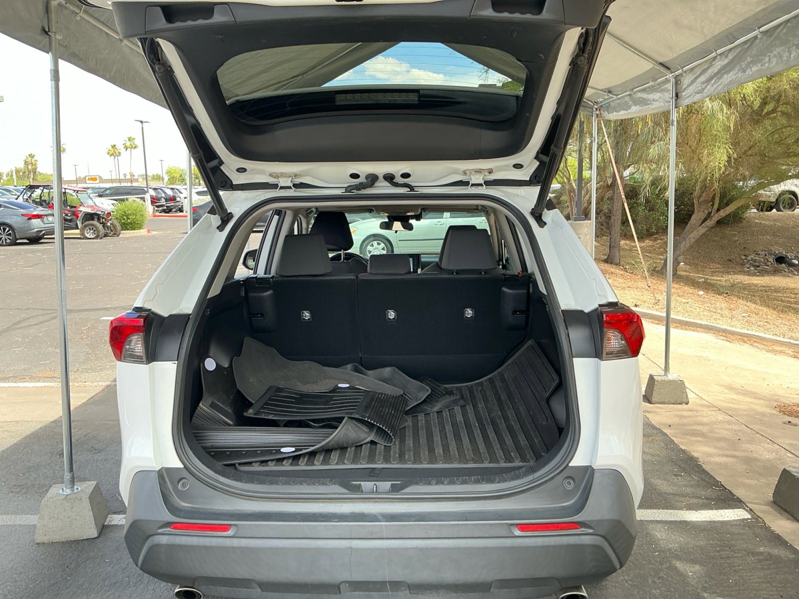 Used 2020 Toyota RAV4 XLE w/ Convenience Package image 34