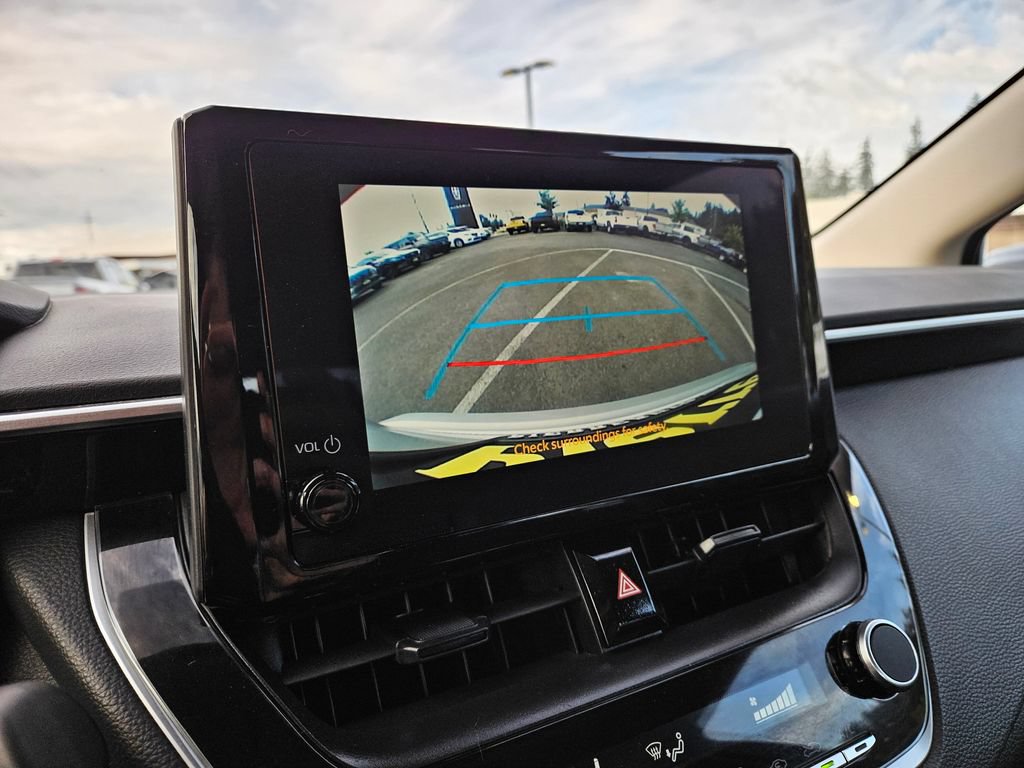 Used 2024 Toyota Corolla LE FWD image 29