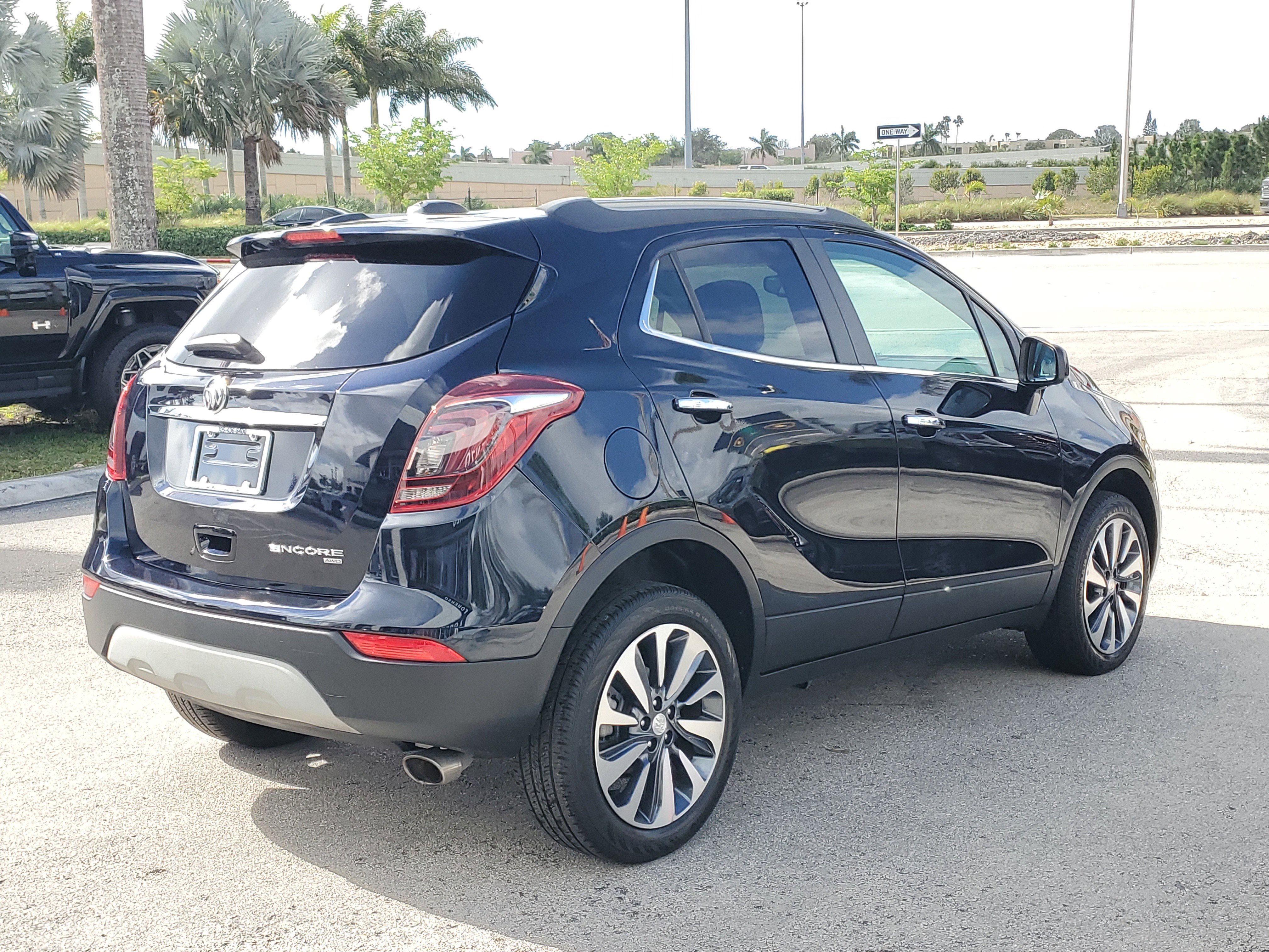 Used 2022 Buick Encore Preferred w/ Safety Package image 5