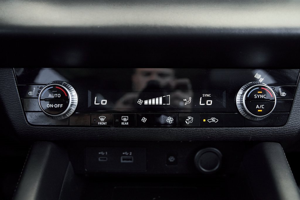 Used 2024 Mitsubishi Outlander SE image 46