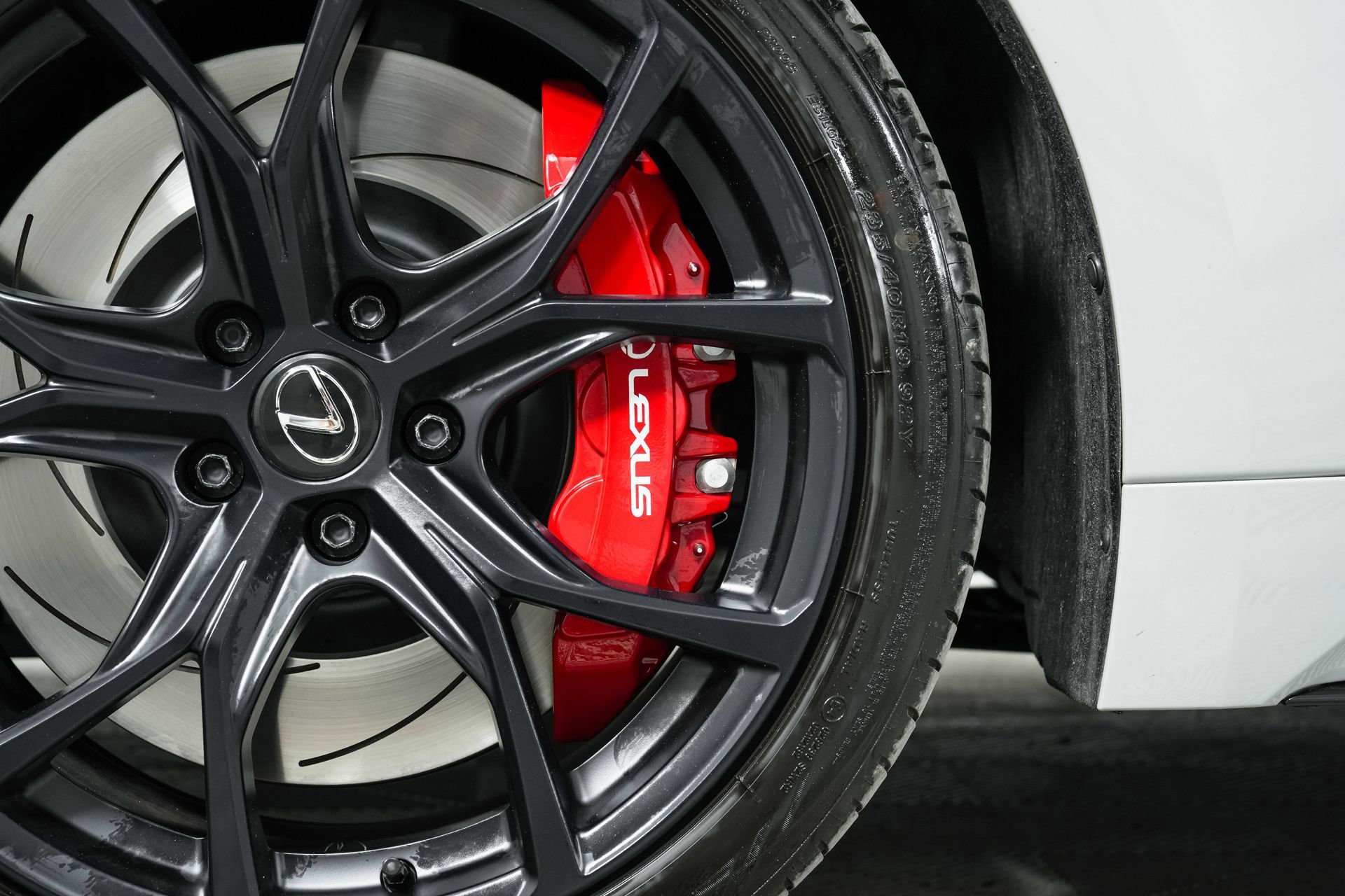 Used 2025 Lexus IS 500 w/ F-Sport Performance image 35