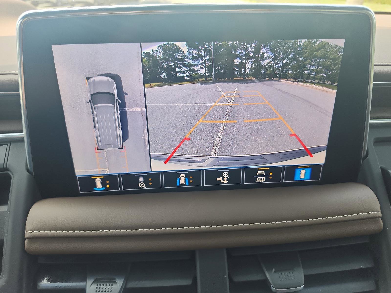 Used 2021 Chevrolet Suburban High Country image 18