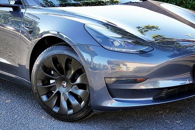 Used 2023 Tesla Model 3 Standard Range RWD image 4