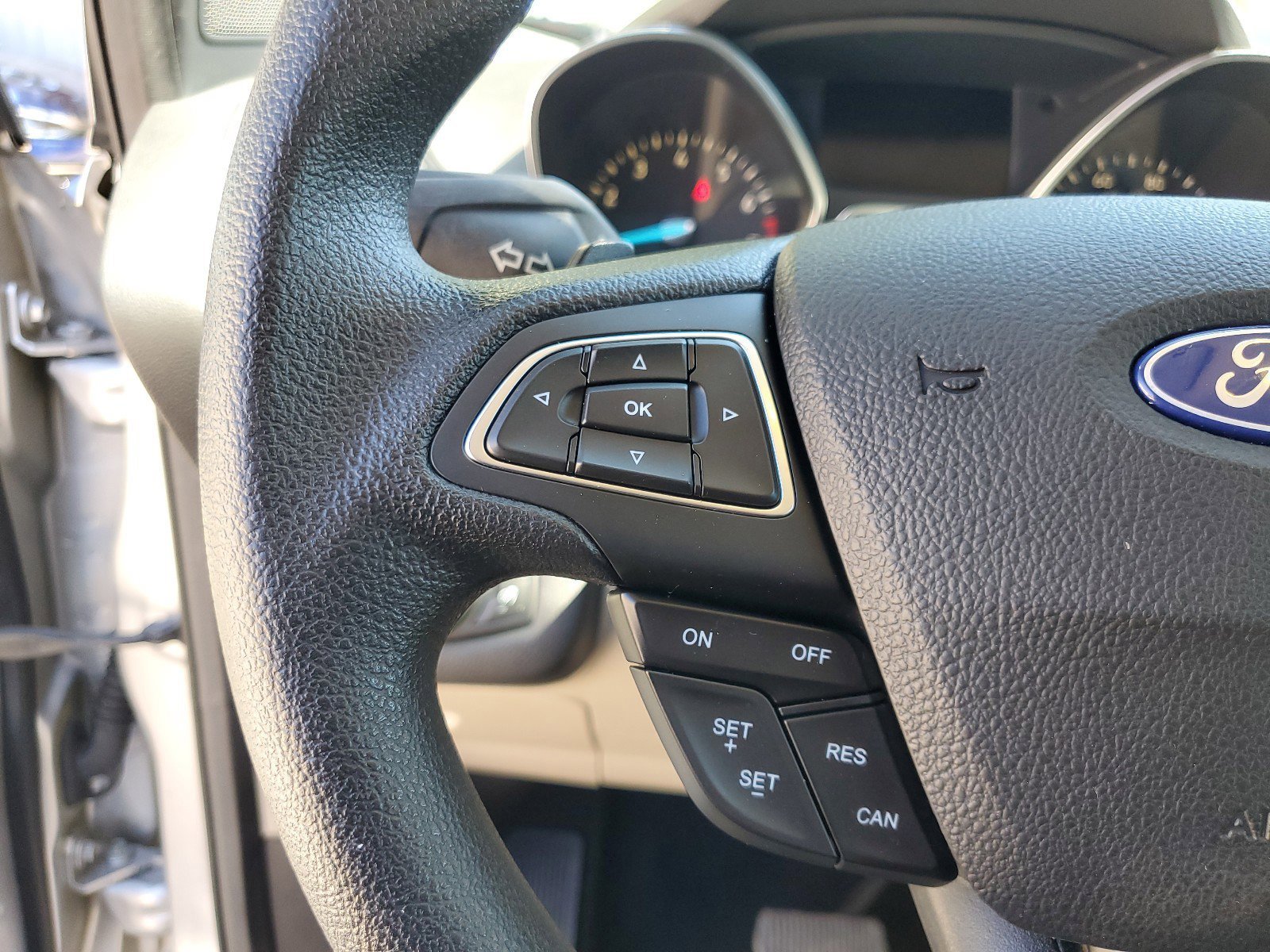 Used 2017 Ford Escape SE AWD/4WD image 19