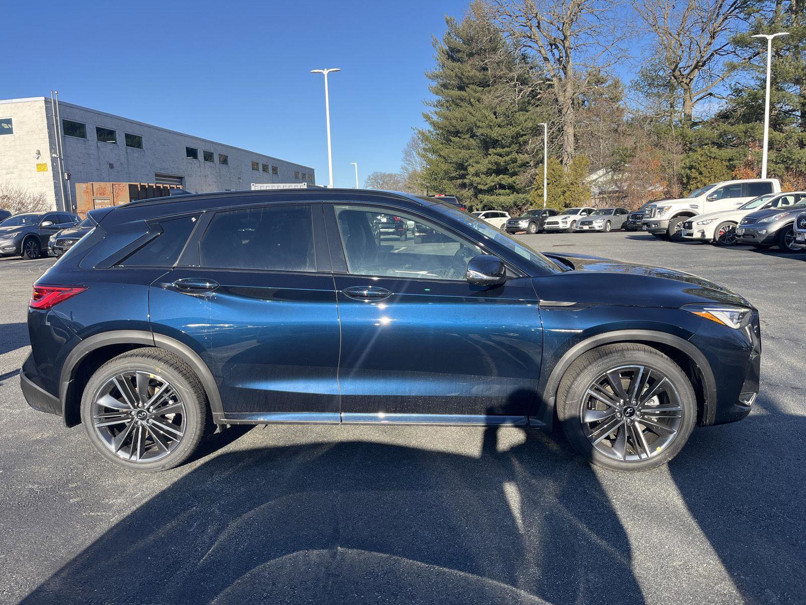 New 2025 INFINITI QX50 Sport image 2