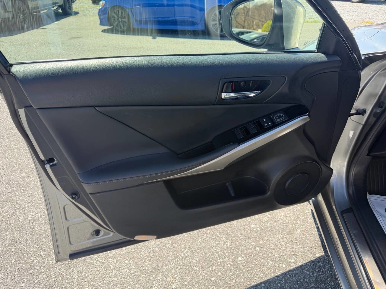 Used 2016 Lexus IS 300 AWD w/ Navigation System Package image 11