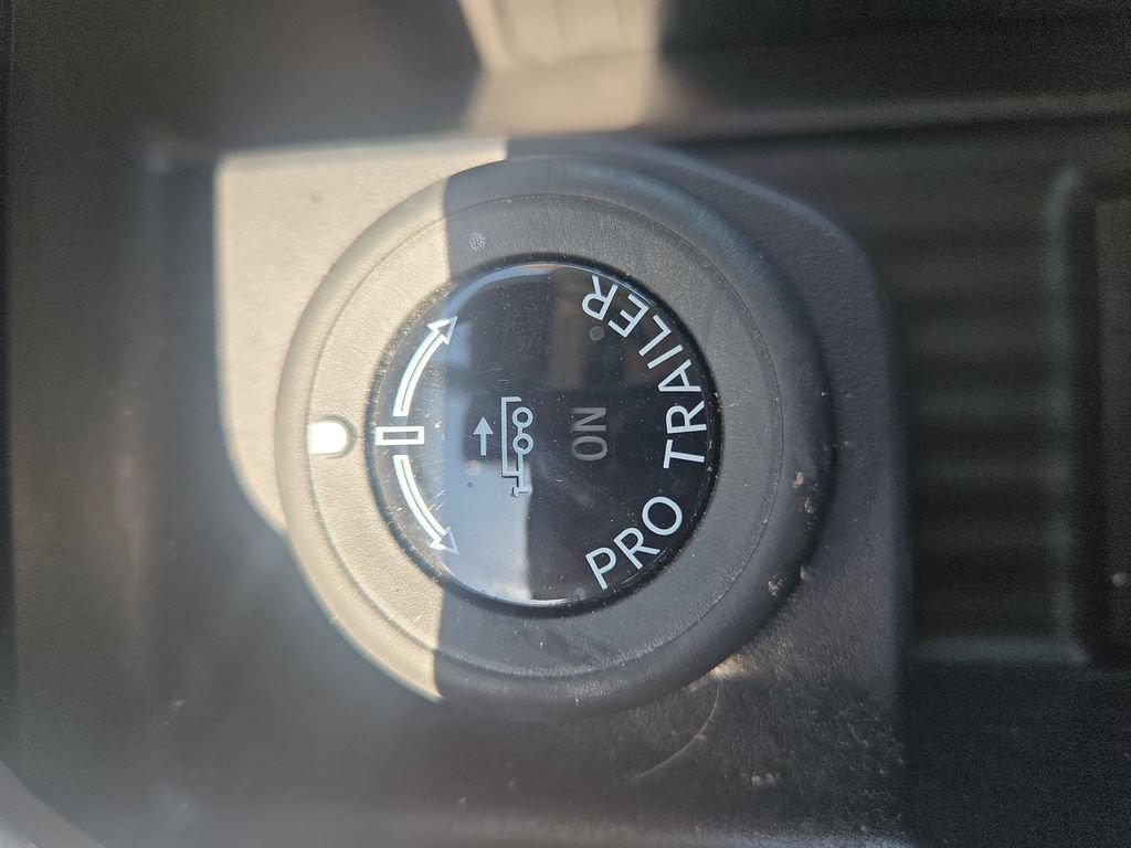 Used 2025 Ford Expedition Platinum AWD/4WD image 25