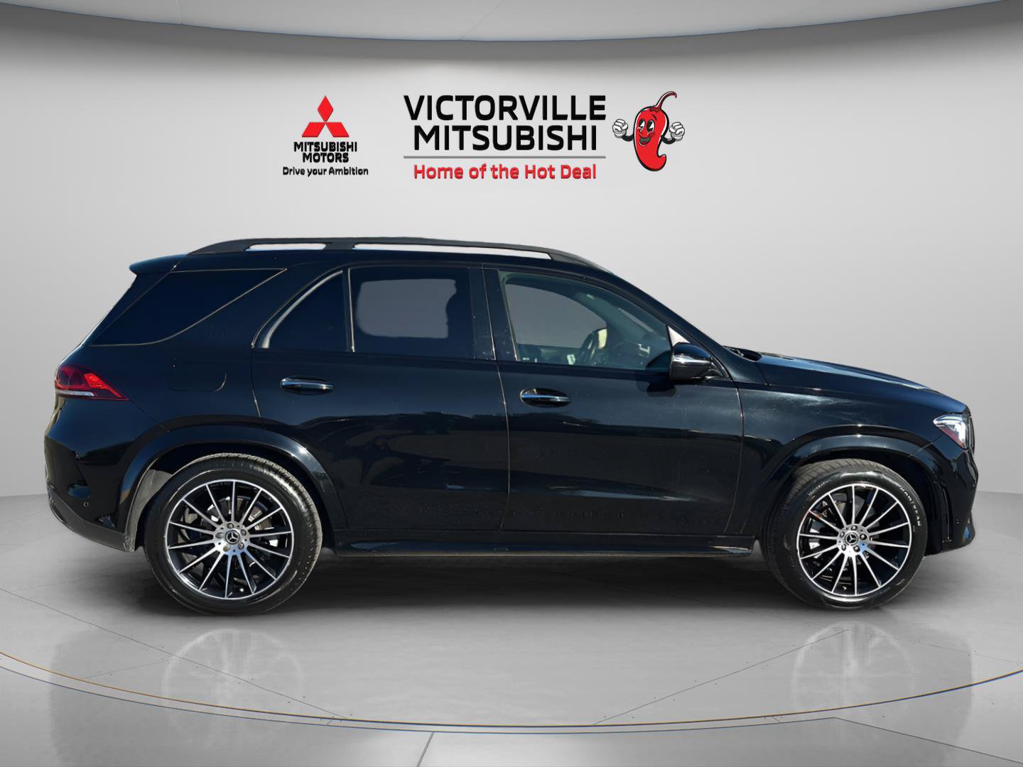 Used 2023 Mercedes-Benz GLE 350 w/ AMG Line Exterior image 10