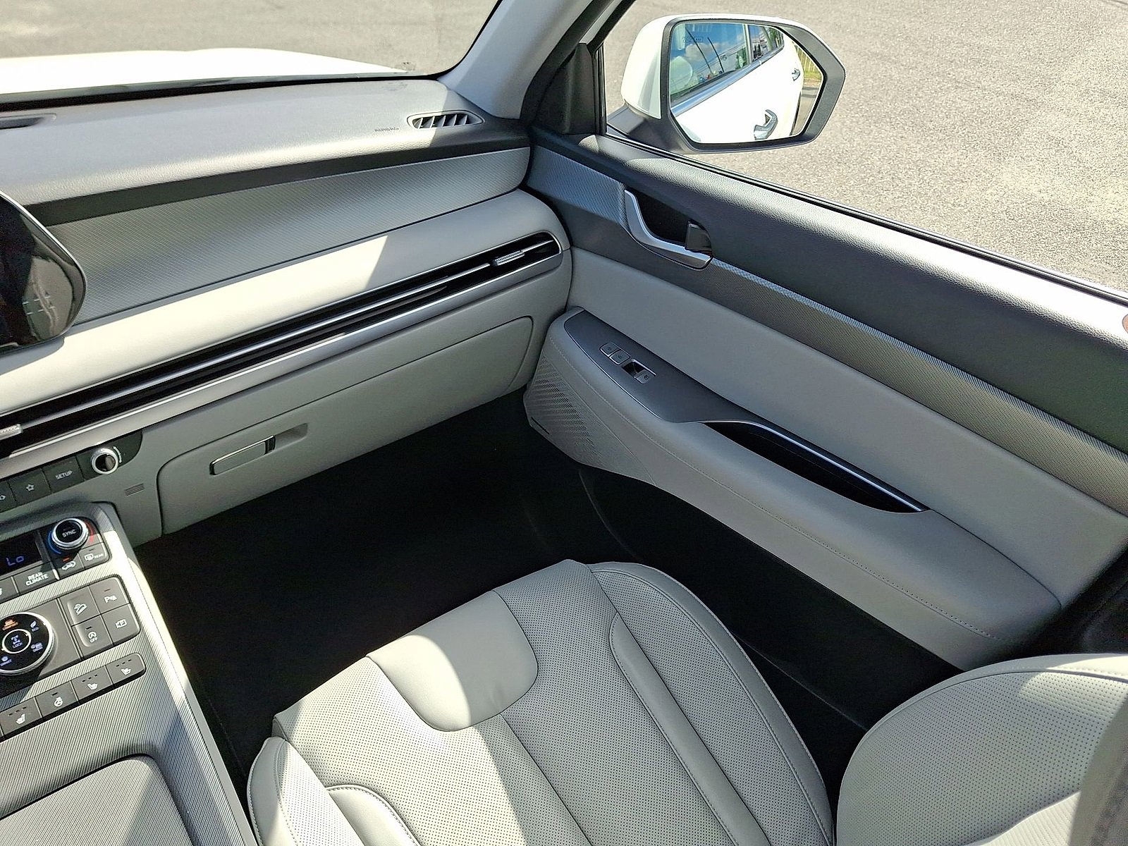 Used 2023 Hyundai Palisade SEL image 11