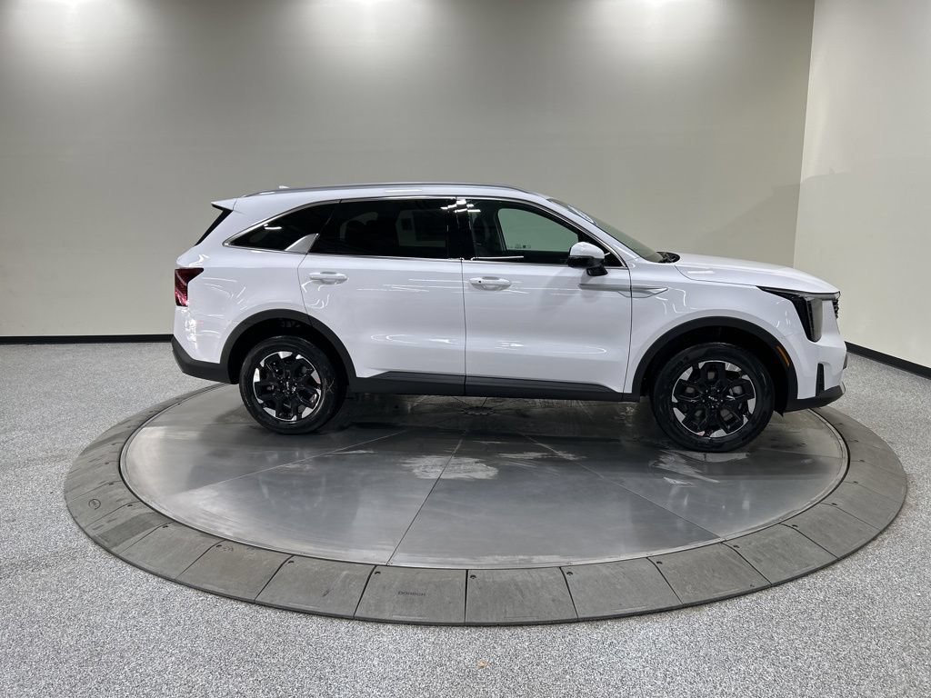 New 2026 Kia Sorento S image 5