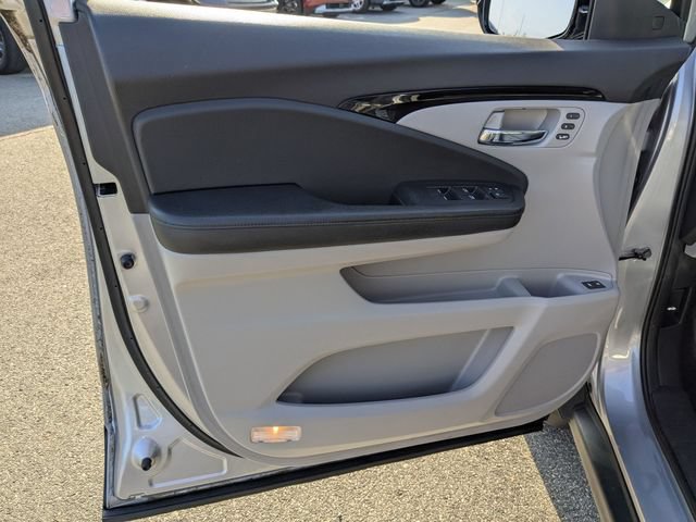 Used 2016 Honda Pilot Elite image 9