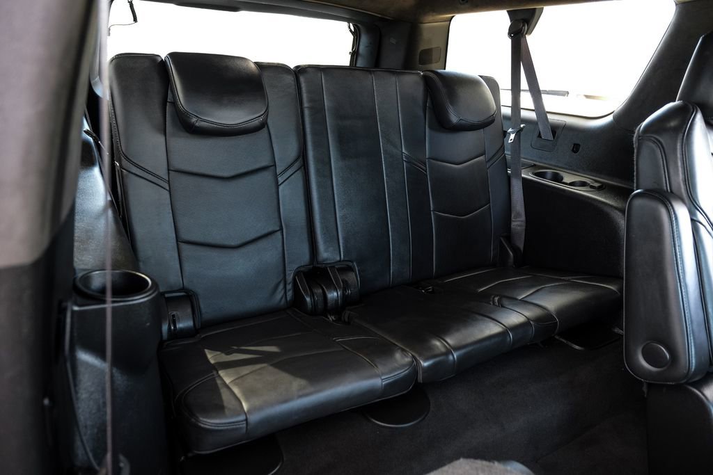 Used 2019 Cadillac Escalade ESV Platinum image 43