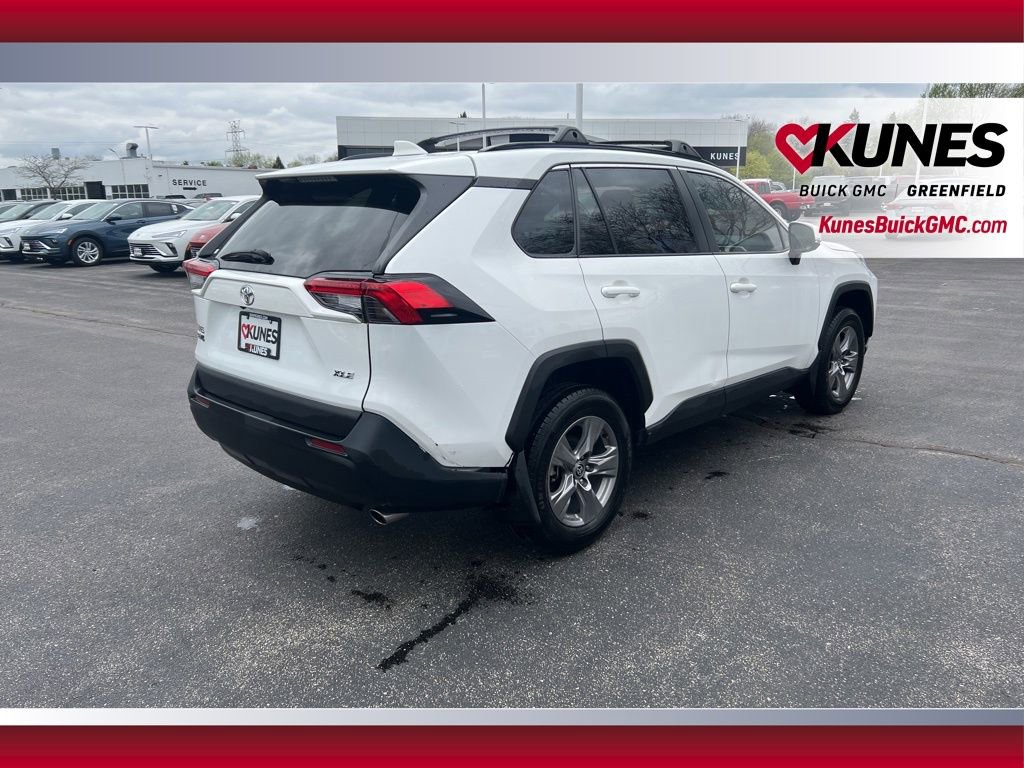 Used 2023 Toyota RAV4 XLE w/ Convenience Package FWD image 4