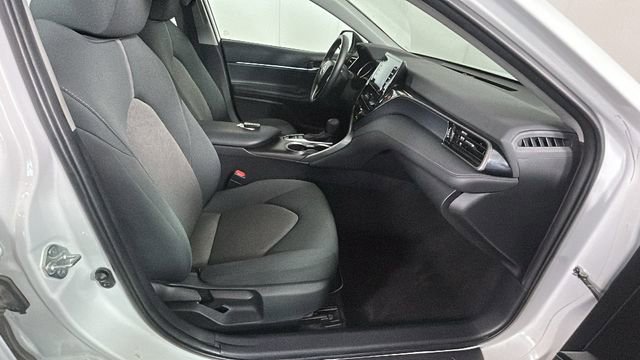 Used 2022 Toyota Camry LE FWD image 31