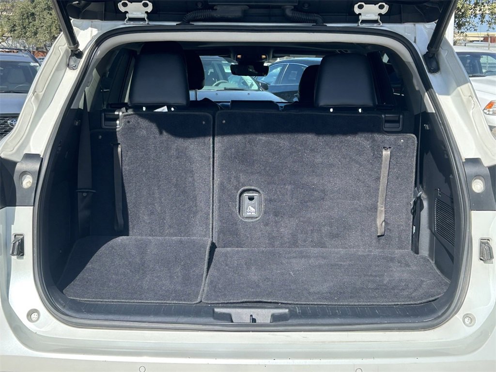 Used 2020 Toyota Highlander Limited image 15