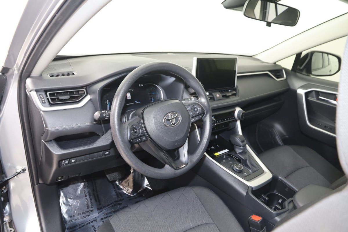 Used 2024 Toyota RAV4 XLE w/ Convenience Package AWD/4WD image 25
