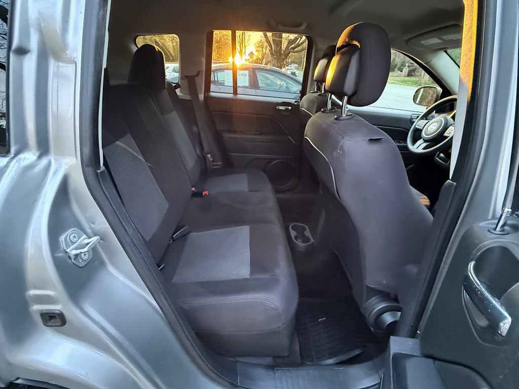 Used 2015 Jeep Compass Sport w/ Power Value Group image 12