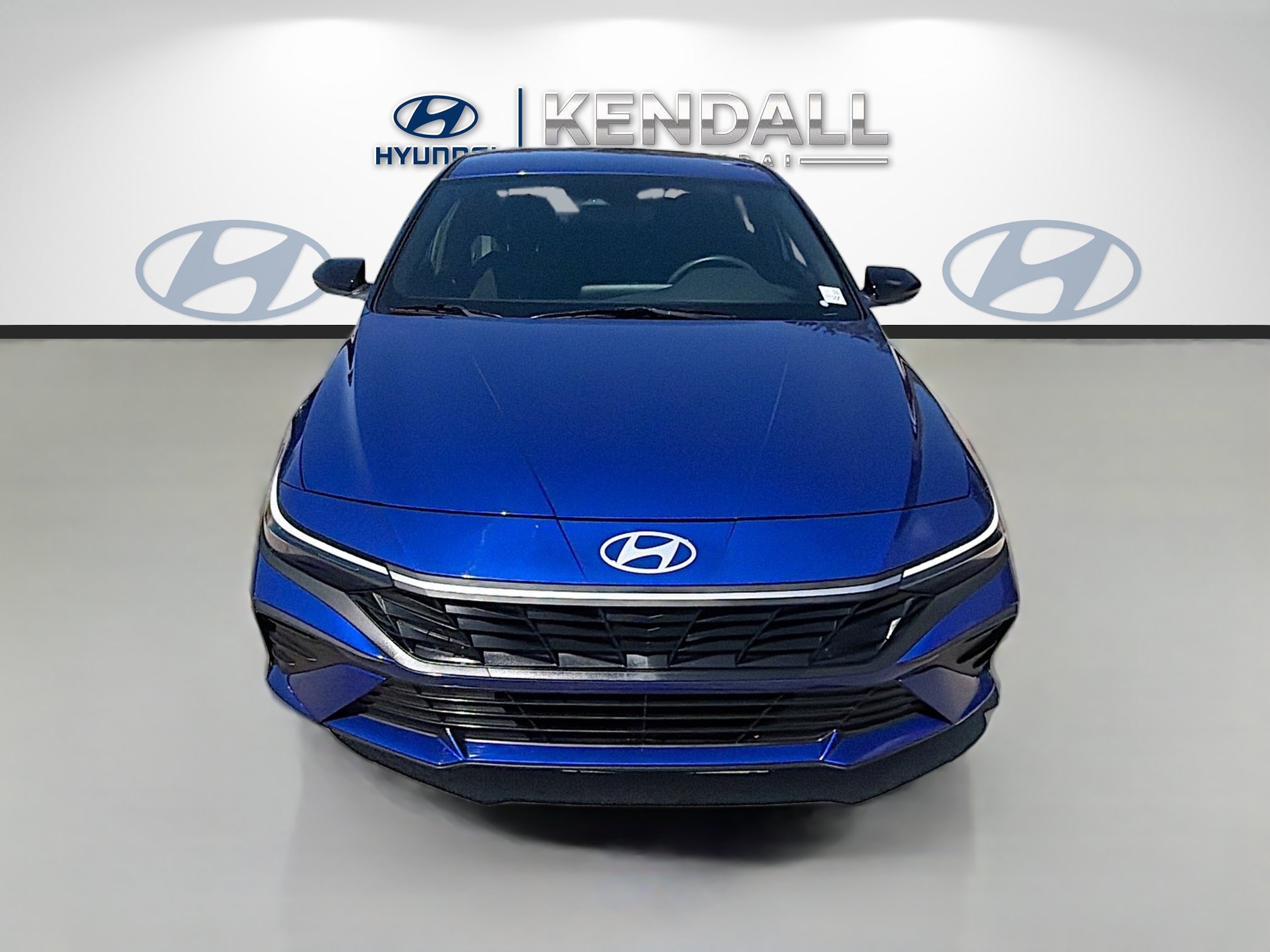 Used 2025 Hyundai Elantra Sport FWD image 2