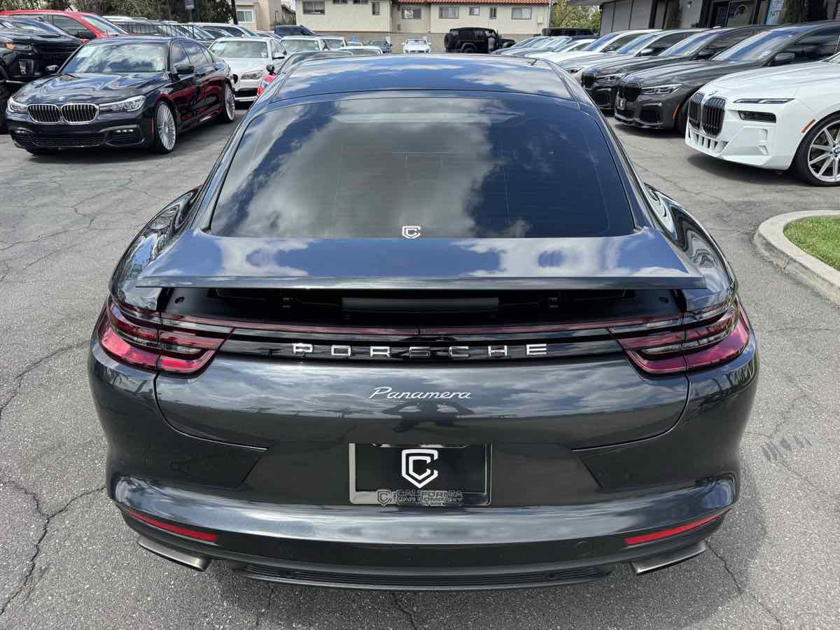 Used 2020 Porsche Panamera image 5