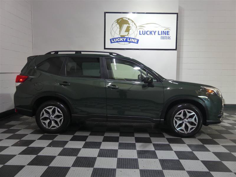 Used 2024 Subaru Forester Premium AWD/4WD image 6