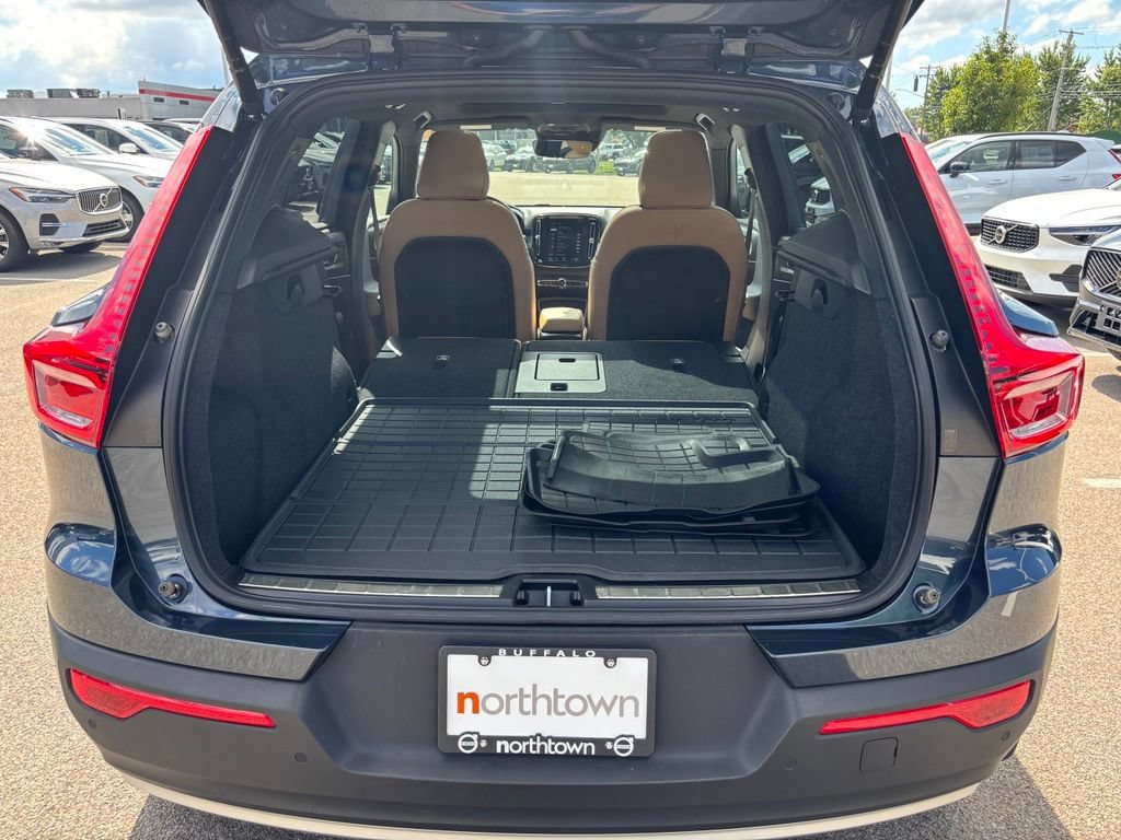 Used 2021 Volvo XC40 T5 Inscription w/ Climate Package AWD/4WD image 25