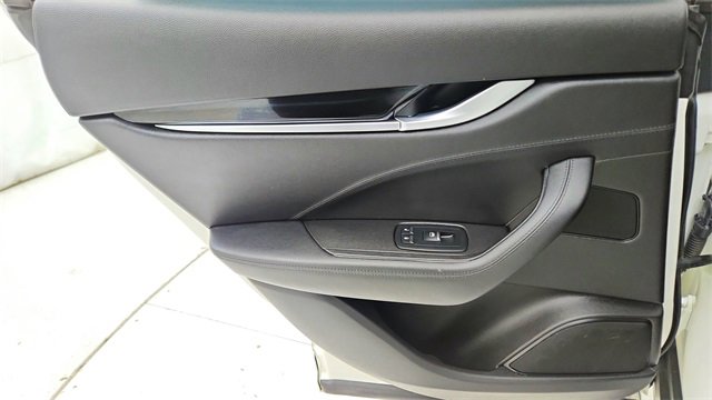 Used 2020 Maserati Levante S image 33