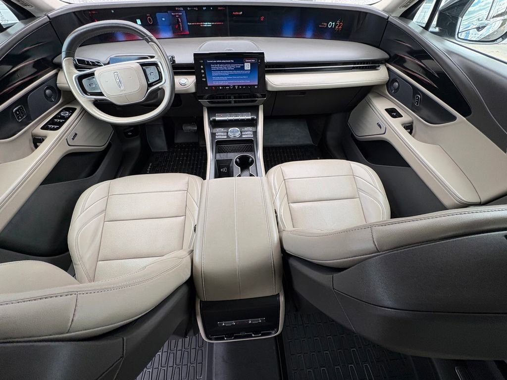 Certified 2025 Lincoln Nautilus Premier w/ Equipment Group 102A image 22